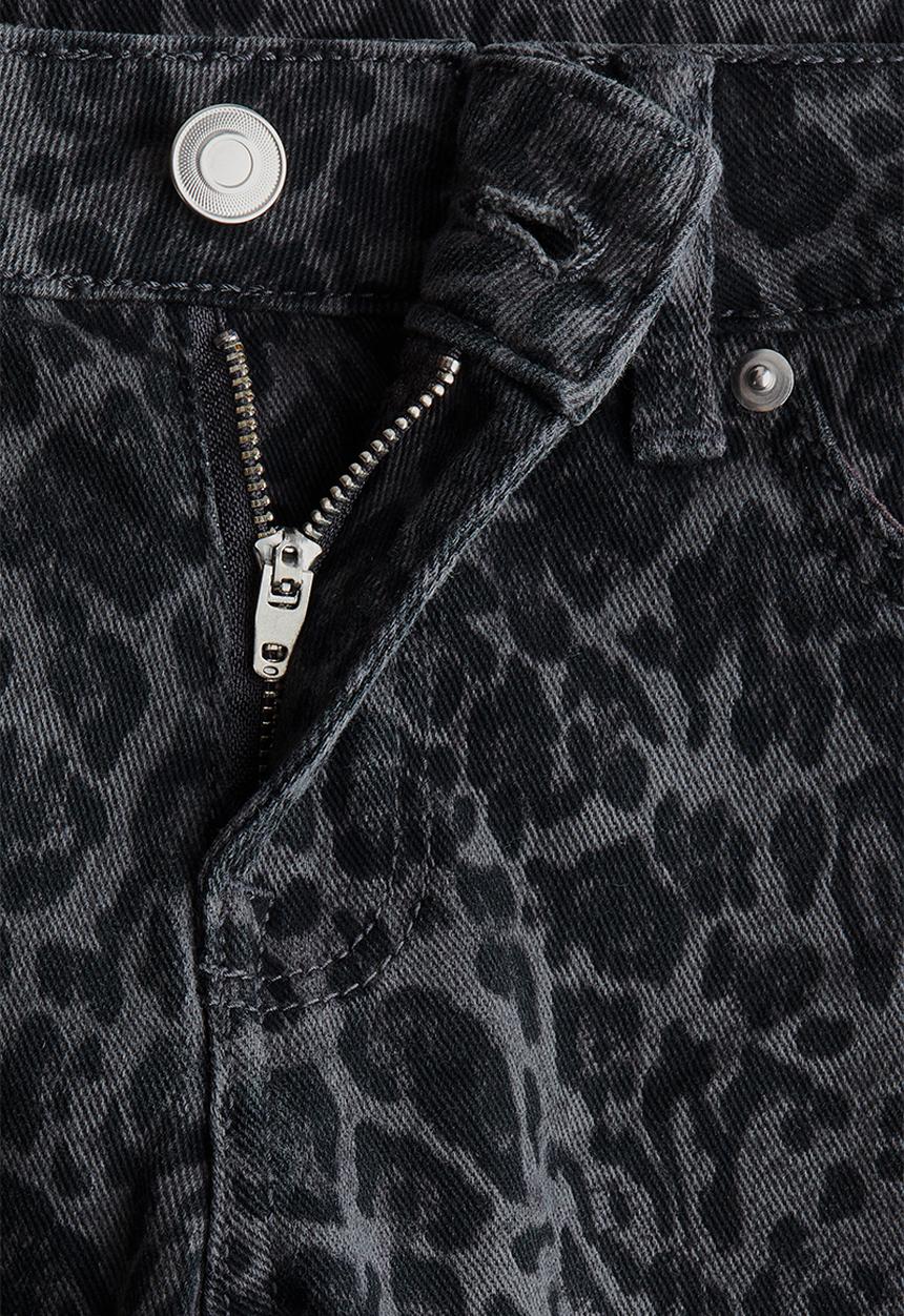 H&M - Flared low jeans - dark grey/leopard print