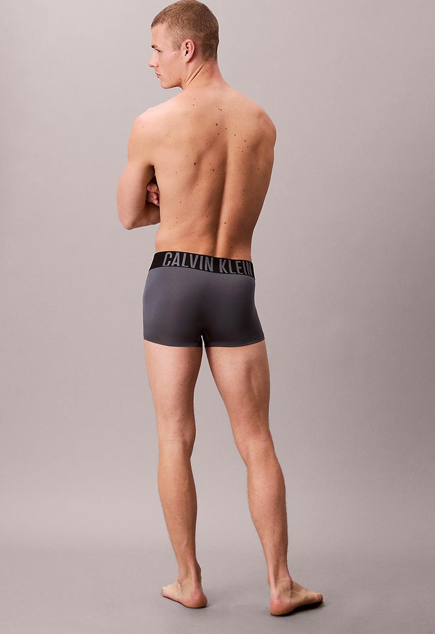 Calvin Klein - Low Rise Trunk 3Pk - Black, Royalty, Turbulence