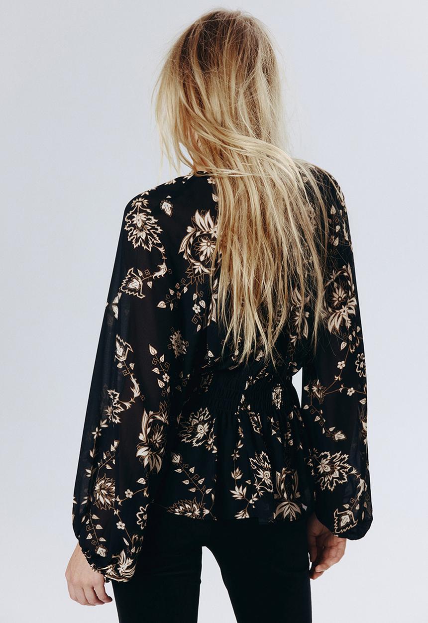 H&M - Smocked blouse - black patterned