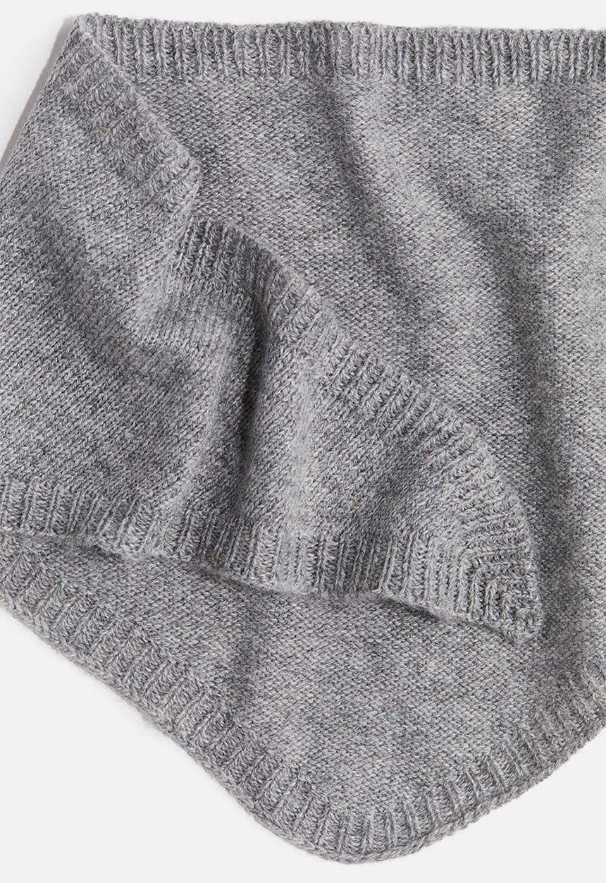 H&M - Knitted triangle scarf - grey marrl