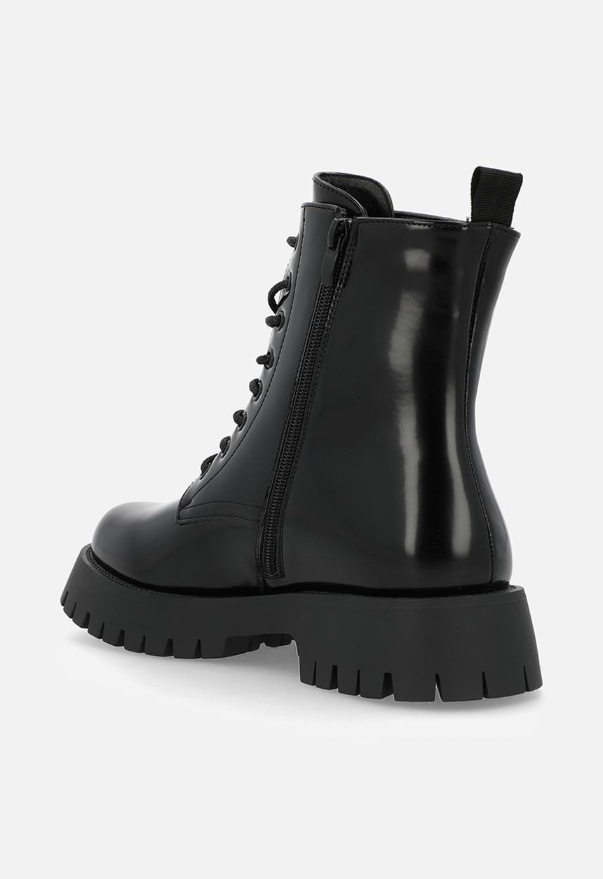 Madison® - Olwyn lace-up boot - black