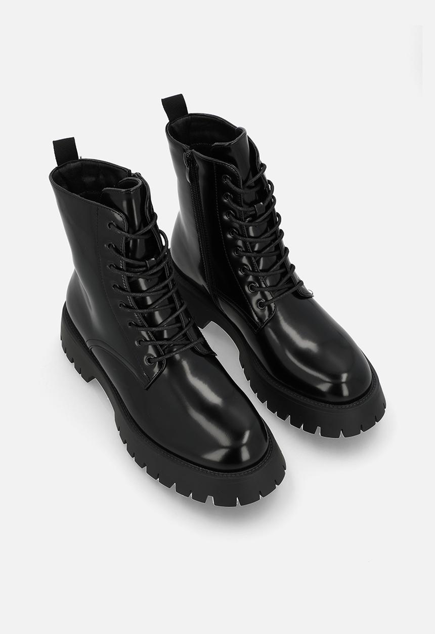 Madison® - Olwyn lace-up boot - black