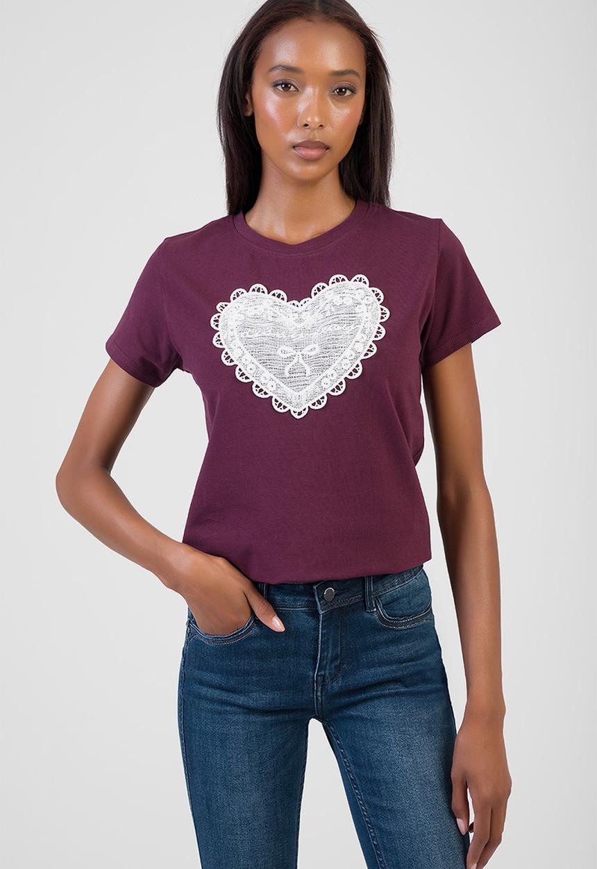 No Limits T-Shirt Regular Tshirt With Crochet Heart - Burgundy
