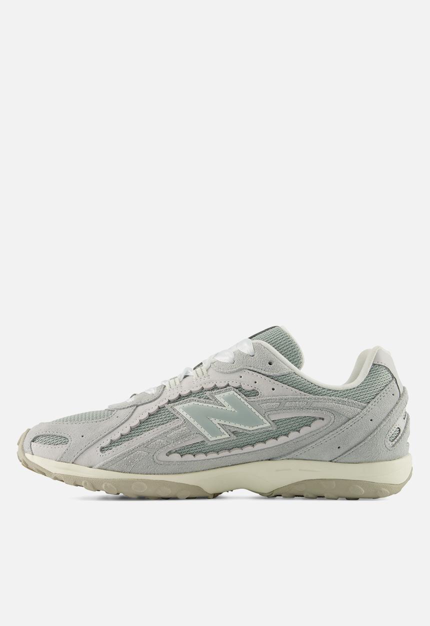 New Balance  - 204L - grey