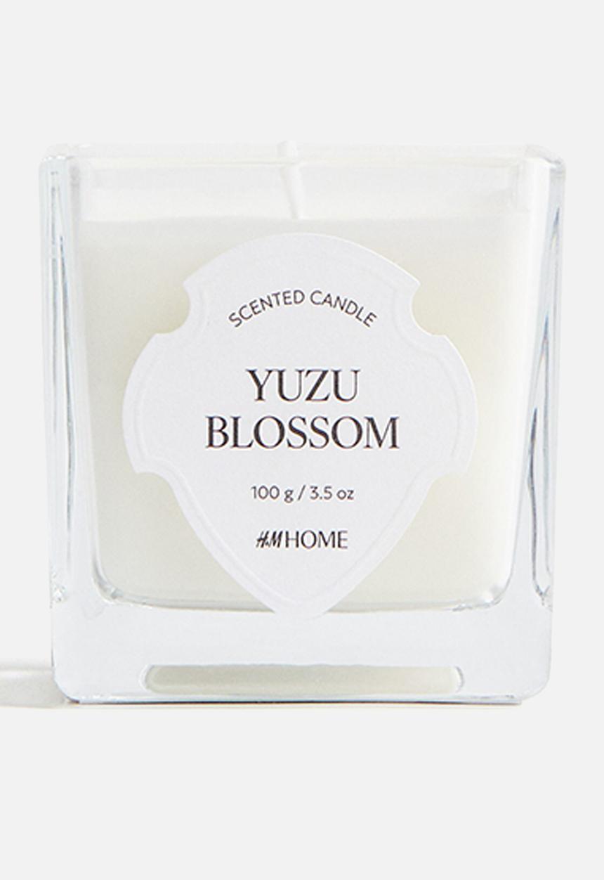H&M - Small scented candle in glass holder - transparent