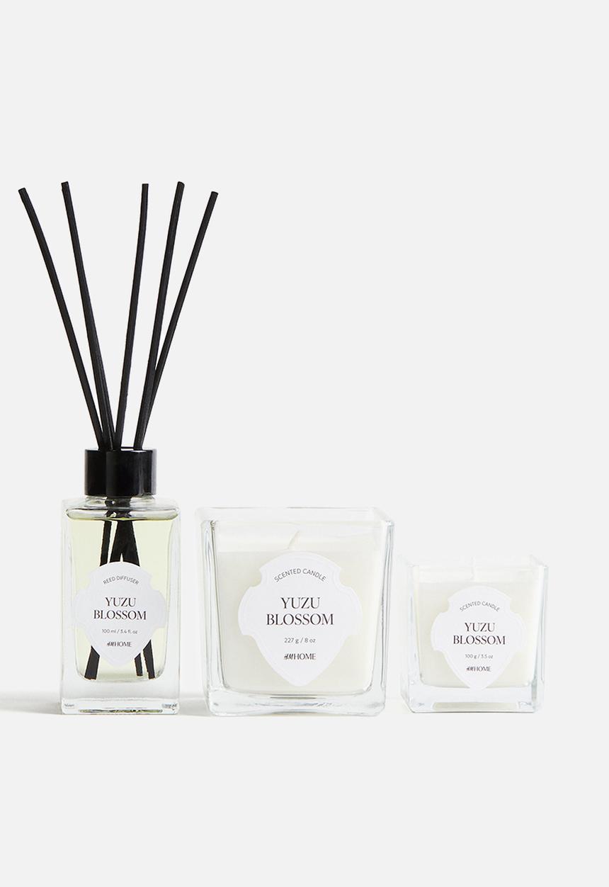 H&M - Small scented candle in glass holder - transparent