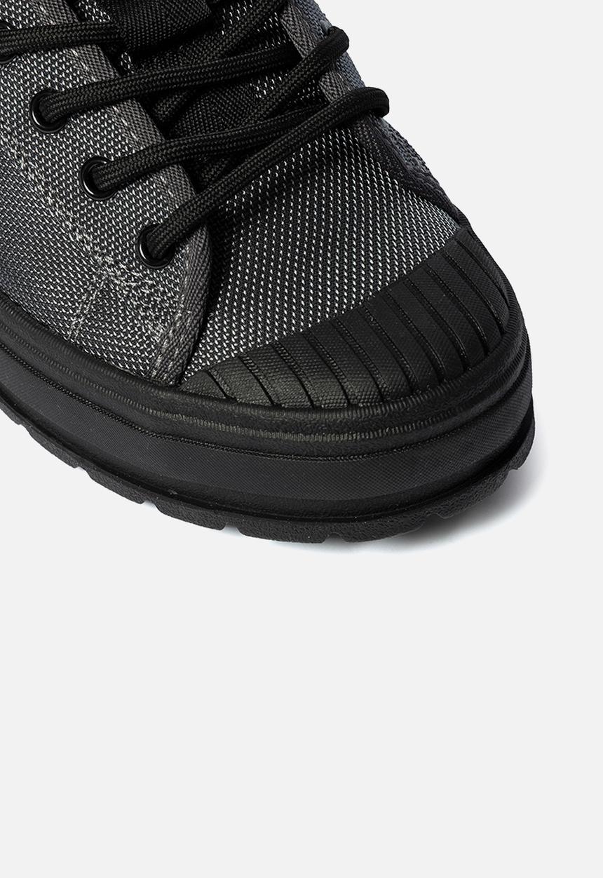 S.P.C.C - Surge Delta - Black/Charcoal