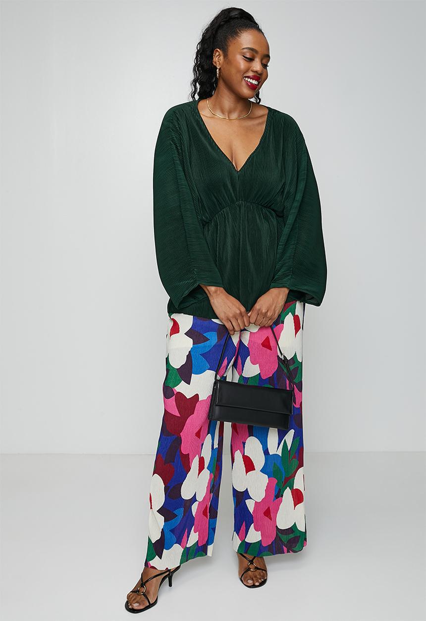 Me&B - Plus Kimono Plisse Top - Bottle Green