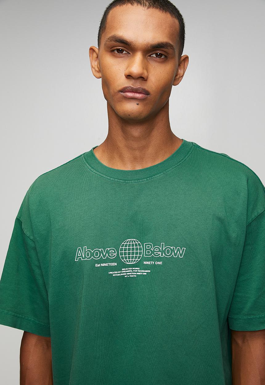 Cotton On - Box Fit Text T-Shirt - Emerald / Above 1991