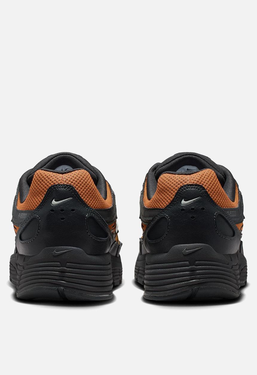 Nike - Nike P-6000