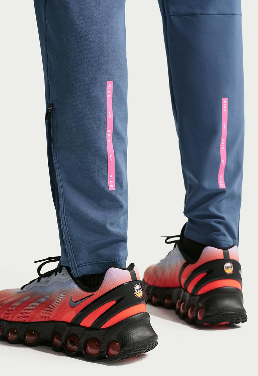 Nike - NSW City Side  Running Trousers - Blue
