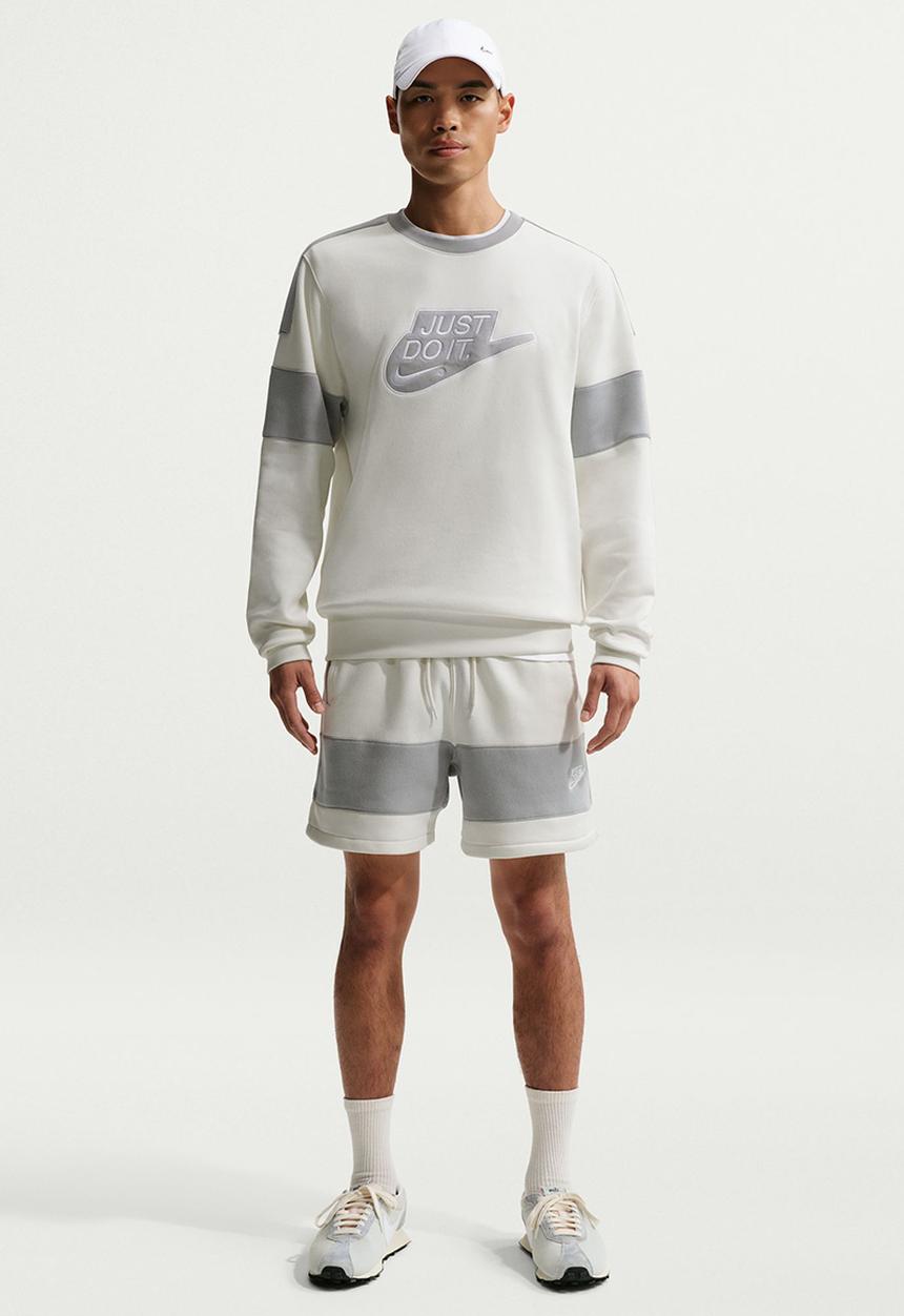 Nike - NSW Club BB Just Do It Crew Sweatshirt - Lt Grey