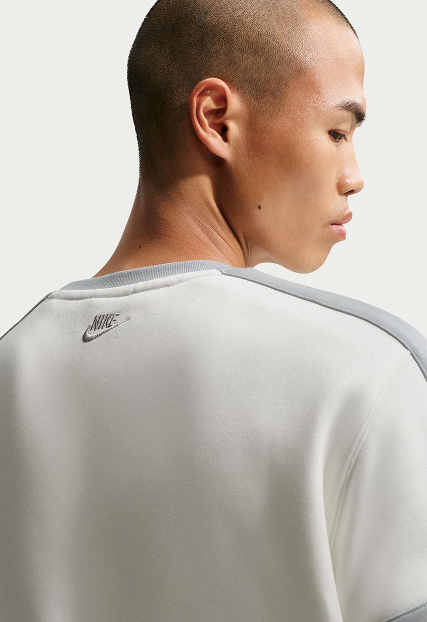 Nike - NSW Club BB Just Do It Crew Sweatshirt - Lt Grey