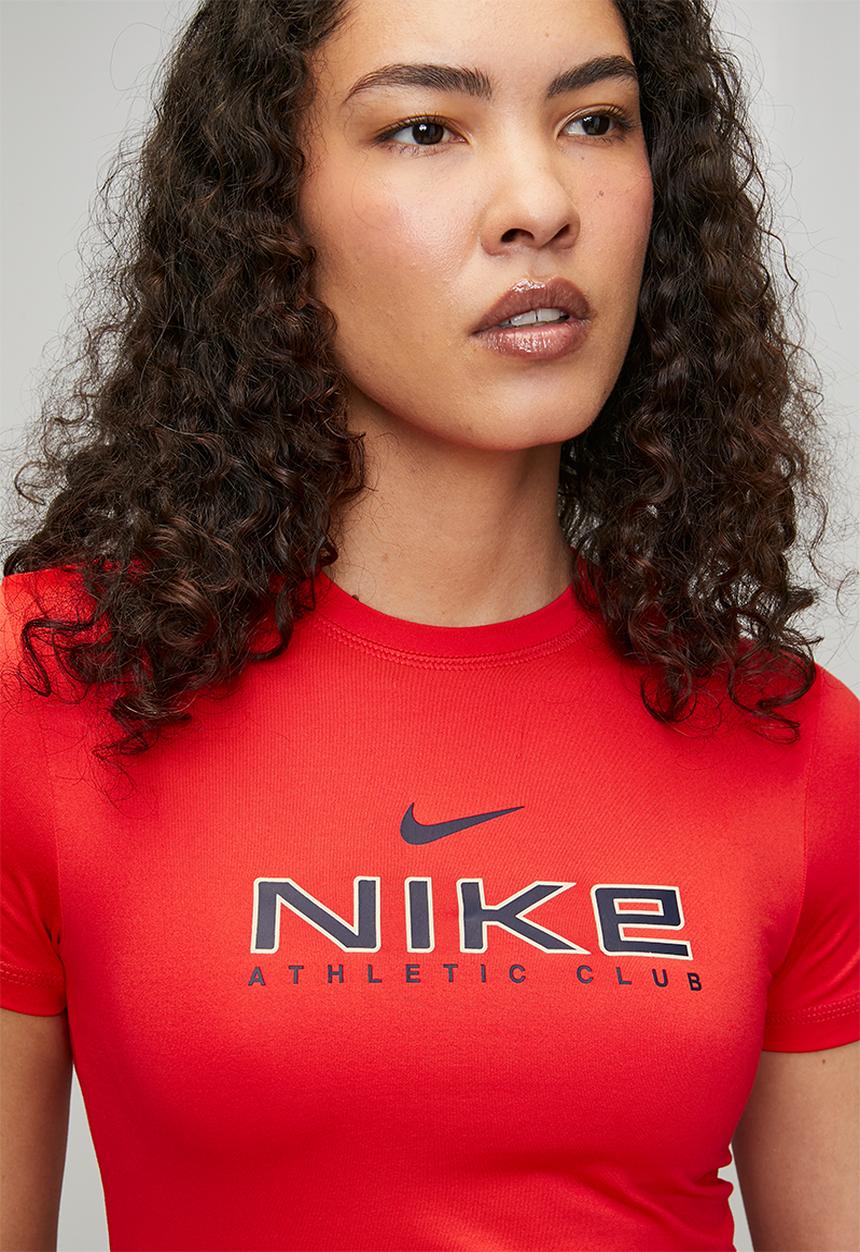 Nike - W Nsw Cls+ Ss Md Tee - Light Crimson