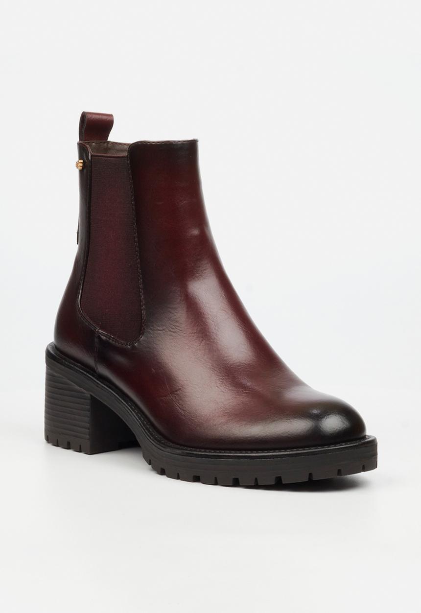 Miss Black - Creek 1 chelsea chunky heel ankle boot - burgundy
