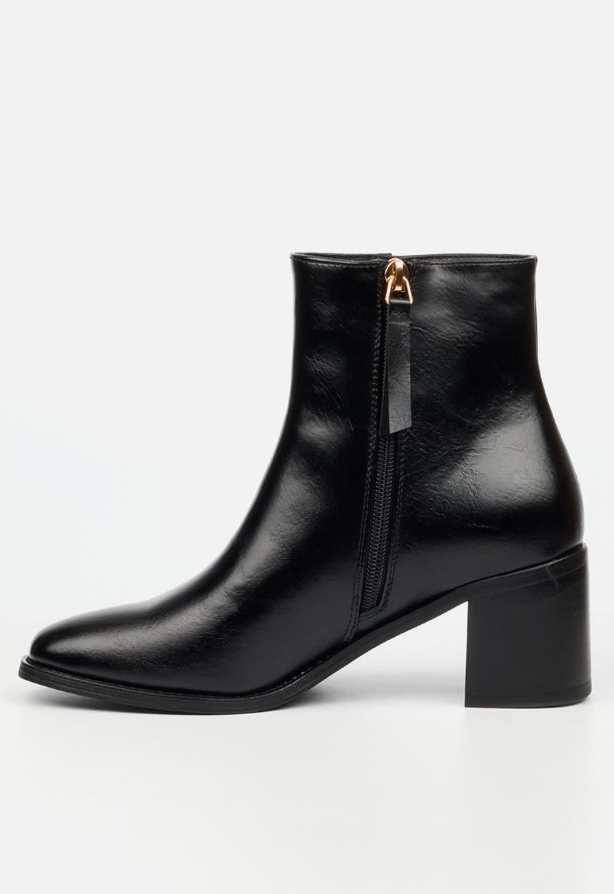 Miss Black - Zuri 1 block heel ankle boot - black