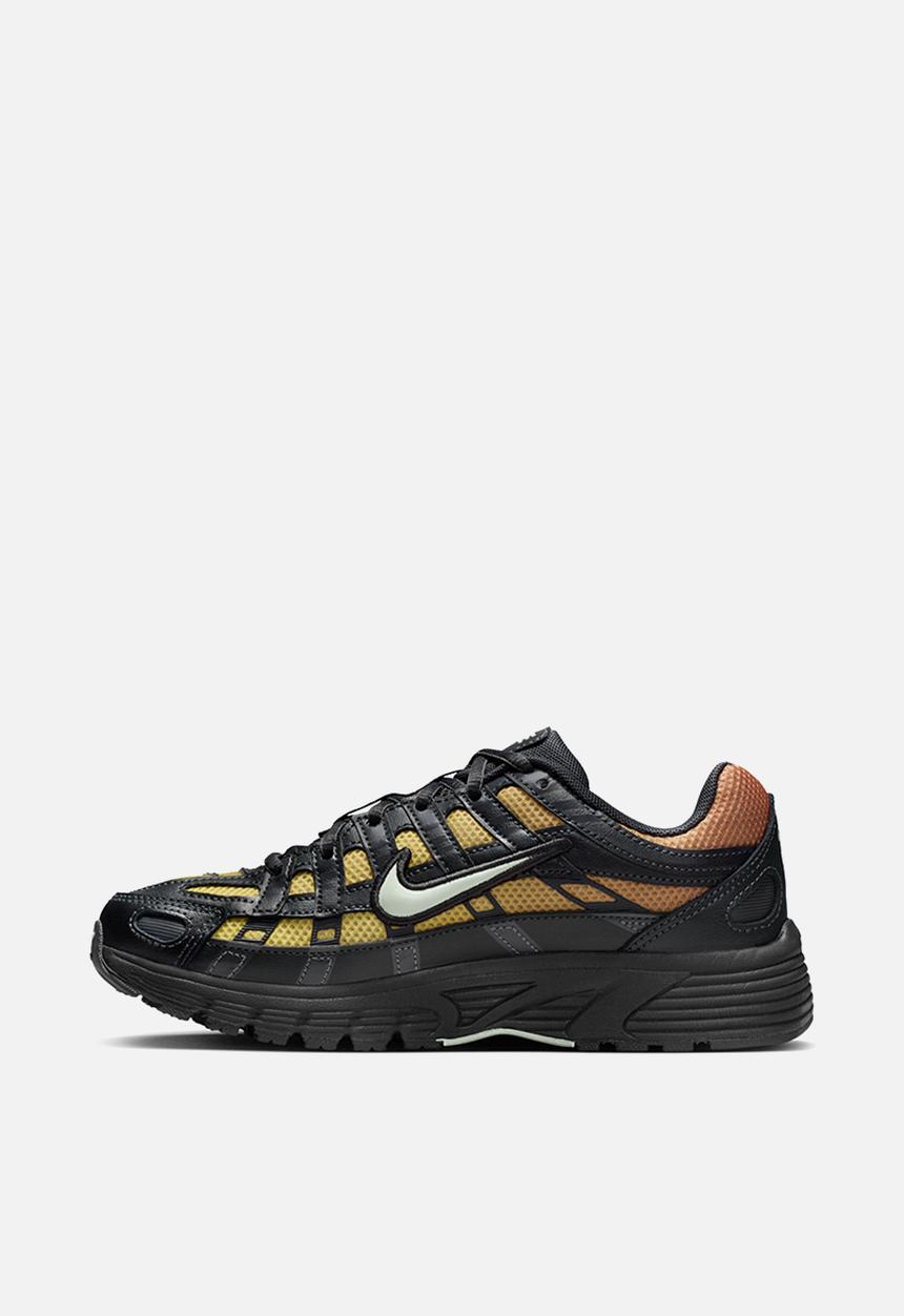 Nike - Nike P-6000