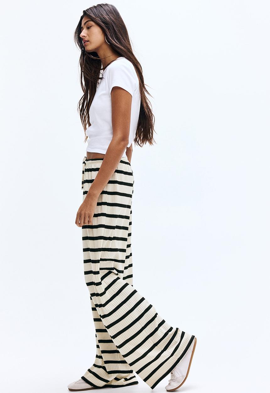 H&M - Wide rib-knit trousers - light beige striped