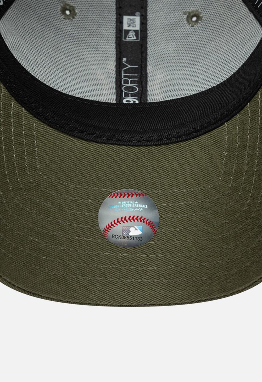 New Era - Female League Ess Midi 9Forty® New York Yankees - Olive