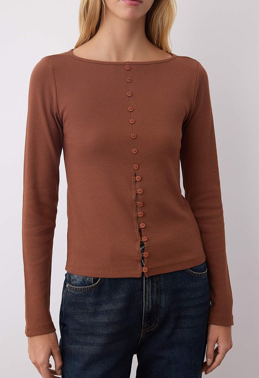 Trendyol - Button Detailed Crew Neck Ribbed Stretchy Regular Size Knitted Blouse - Brown