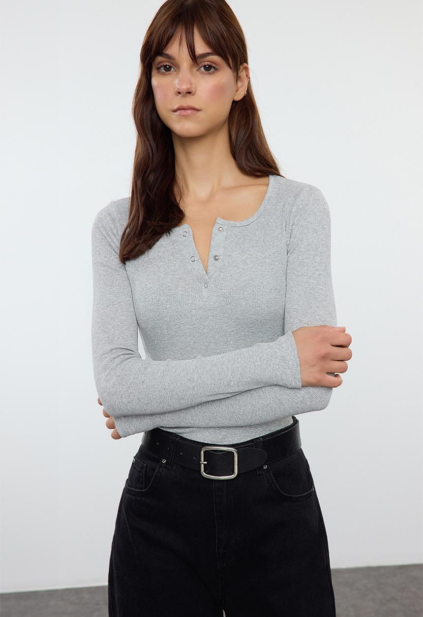 Trendyol - Stretchy Corded Knitted Blouse with Snap Fasteners - Grey Melange
