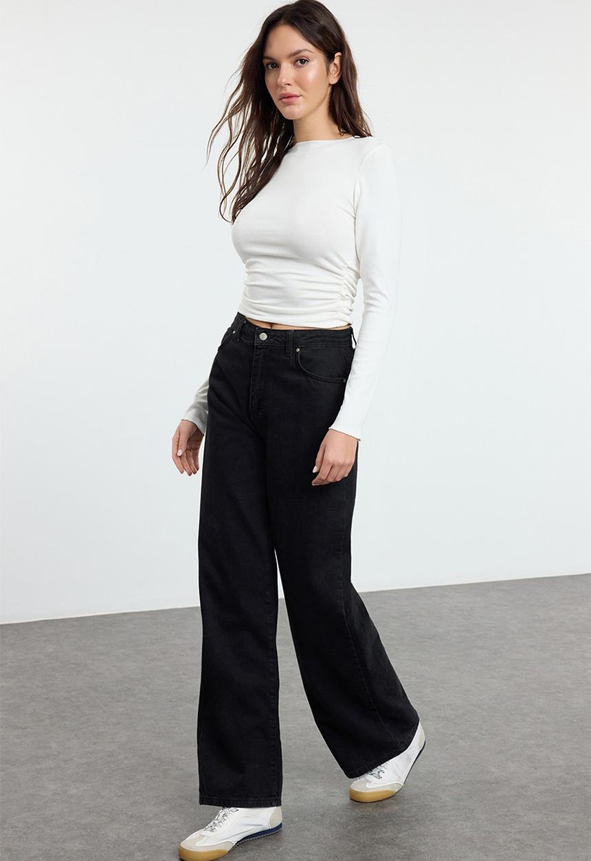 Trendyol - Boat Neck Stretchy Knitted Blouse Draped Detail - Ecru