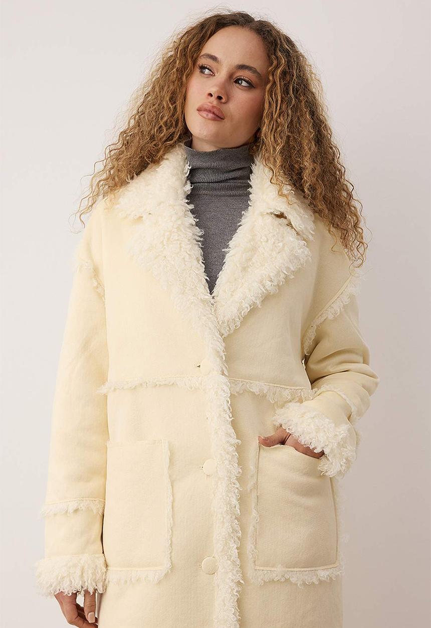 Trendyol - Faux Fur Mono Closure Oversized Long Suede Coat - Ecru