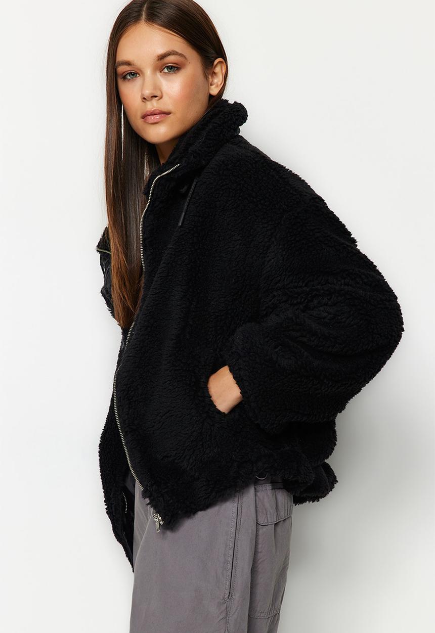 Trendyol - Plush Oversize Jacket with Zipper - Black