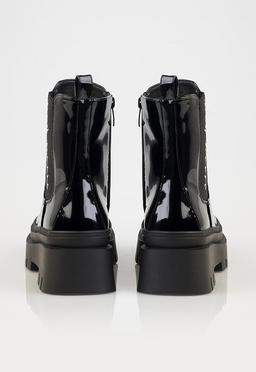 SISSY BOY - Chelsea patent basic Alma boot - black