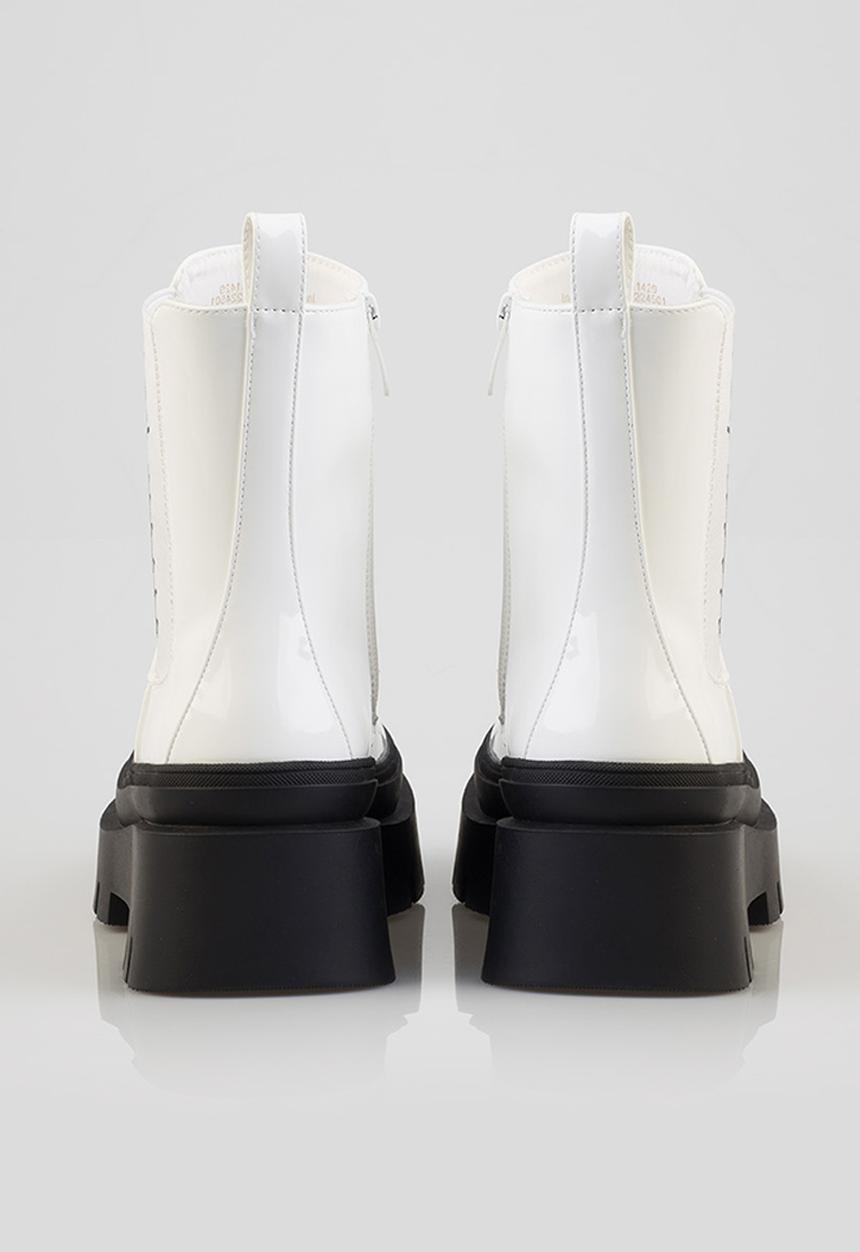 SISSY BOY - Chelsea patent basic Alma boot - white