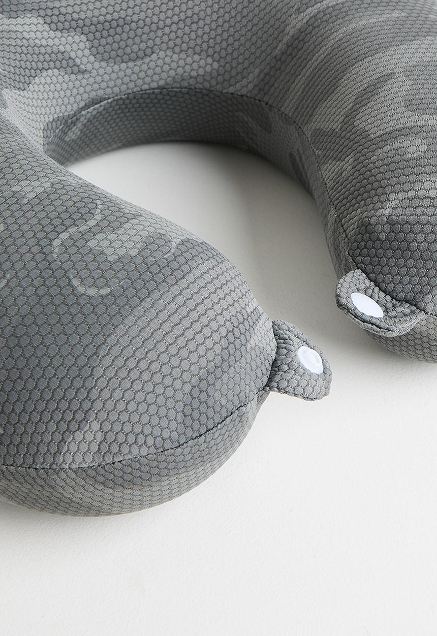 Pop Candy - Neck pillow - dark grey camo