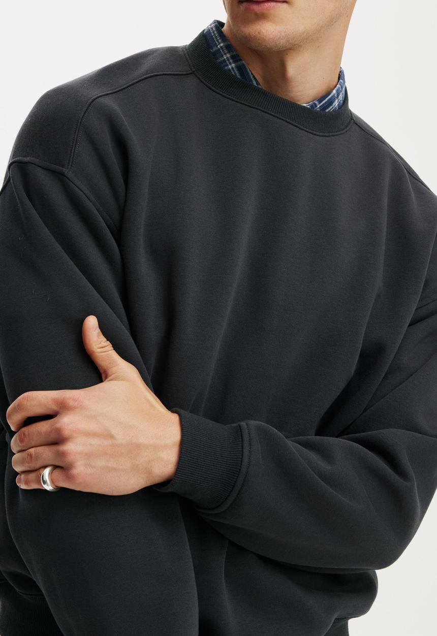 Cotton On - Box Fit Crew Sweater - Washed Black