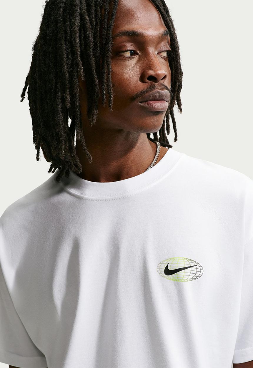 Nike - NSW Athletic Graphic Worldwide Tee - White