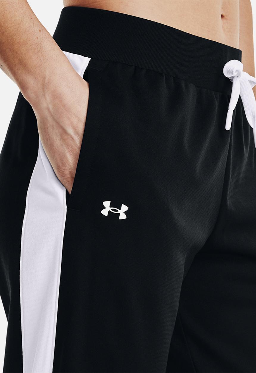 Under Armour - Tricot tracksuit - black / white