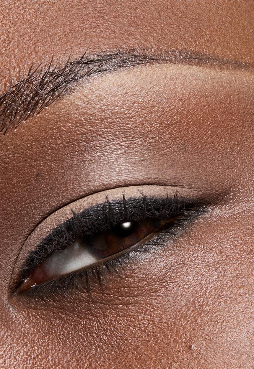 MAC - Multisculpt Matte Liquid Colour - Omega