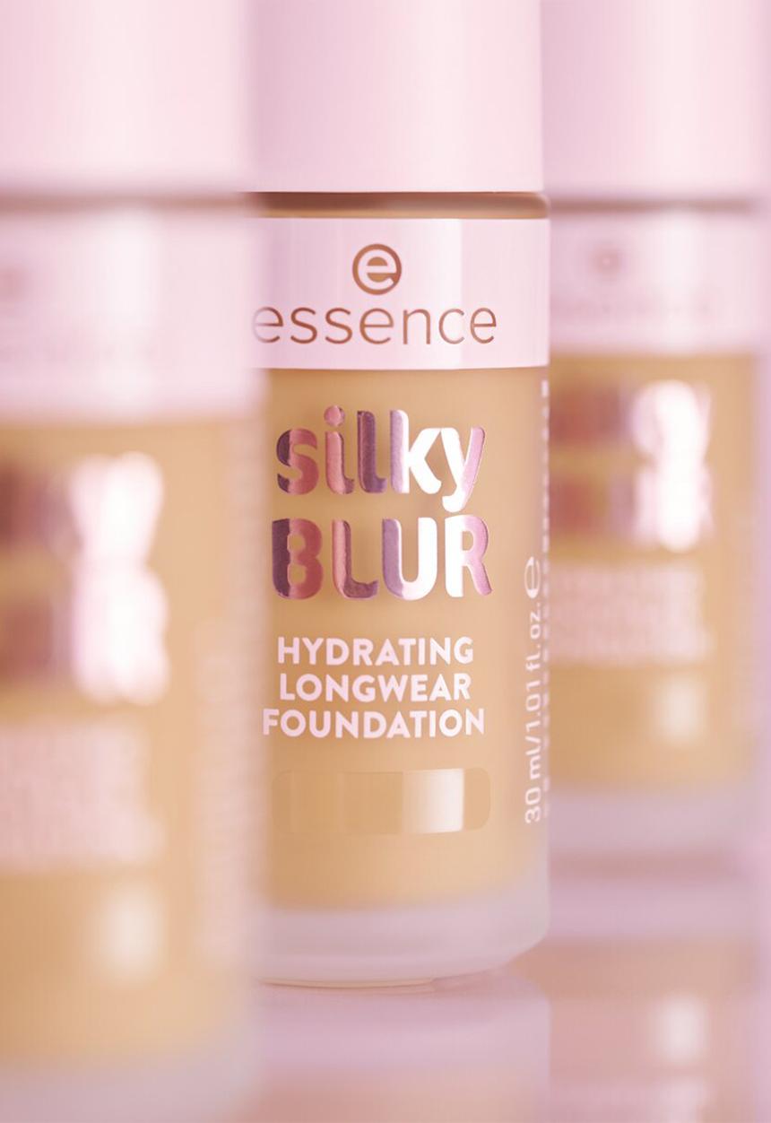 essence - Silky Blur Hydrating Longwear Foundation - 185
