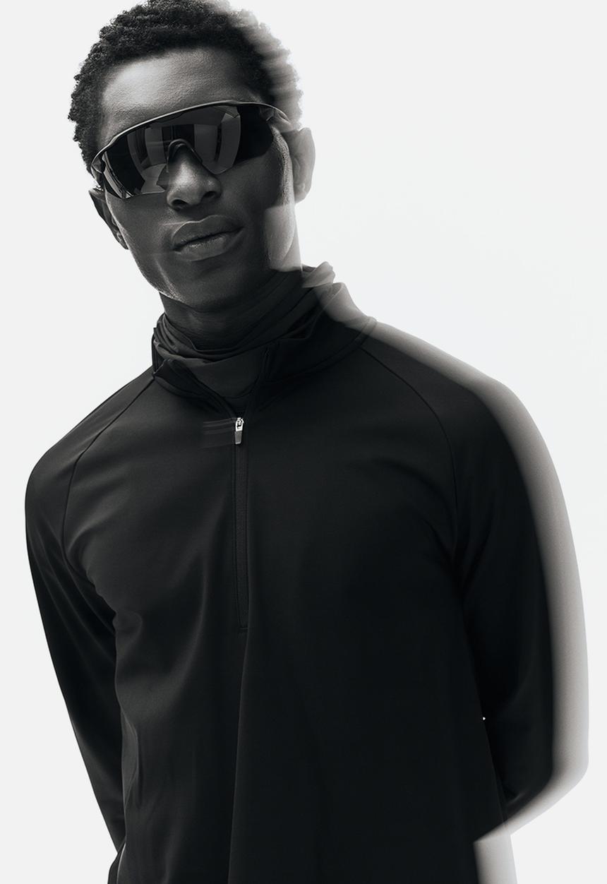 H&M - Zip-top midlayer sports top with thermomove™ - black
