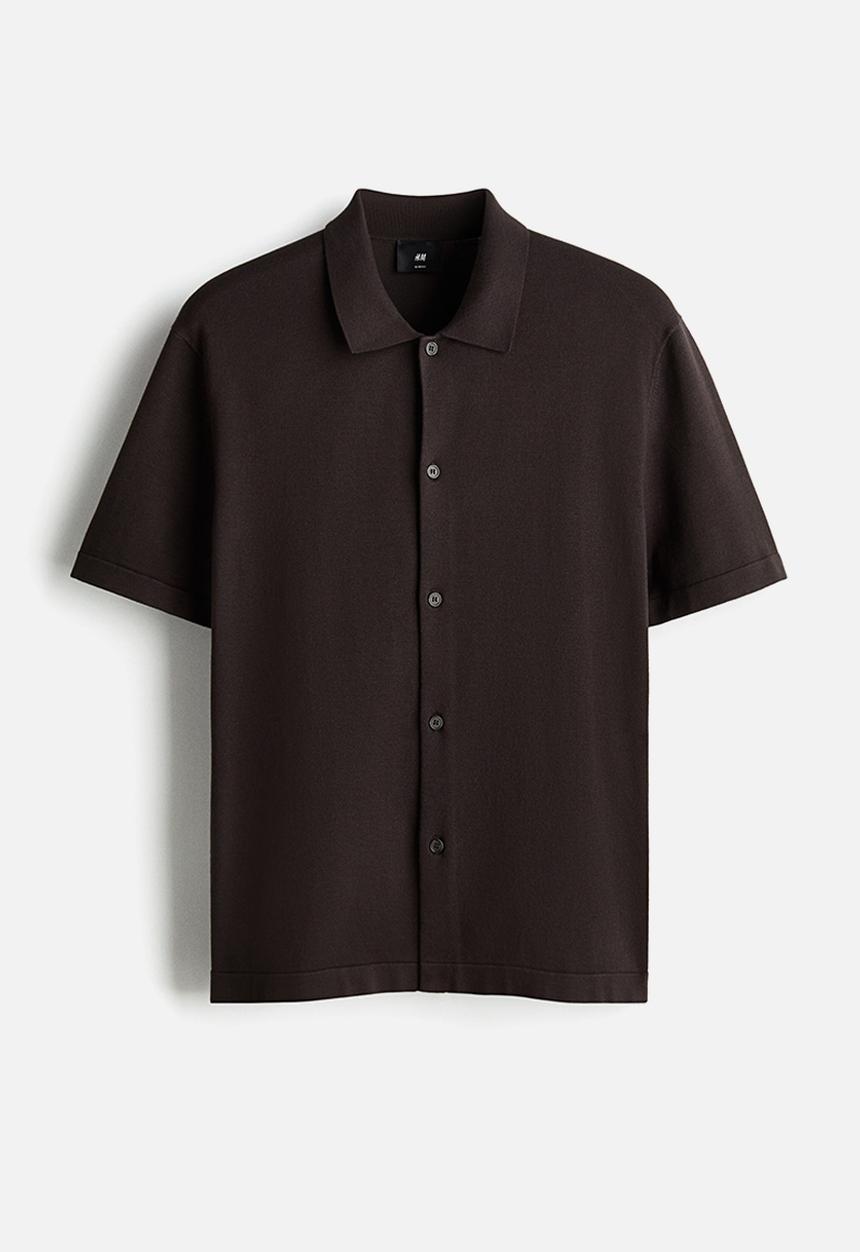 H&M - Regular fit knitted short-sleeved shirt - brown
