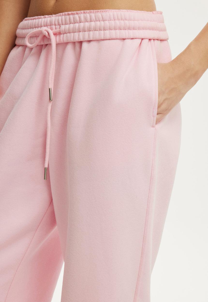Cotton On - Plush Boyfriend Jogger - Cherry Dream
