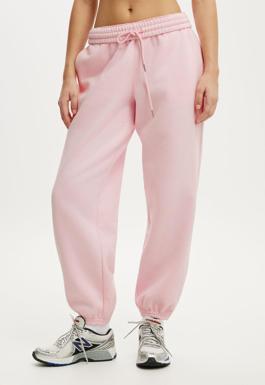 Cotton On - Plush Boyfriend Jogger - Cherry Dream