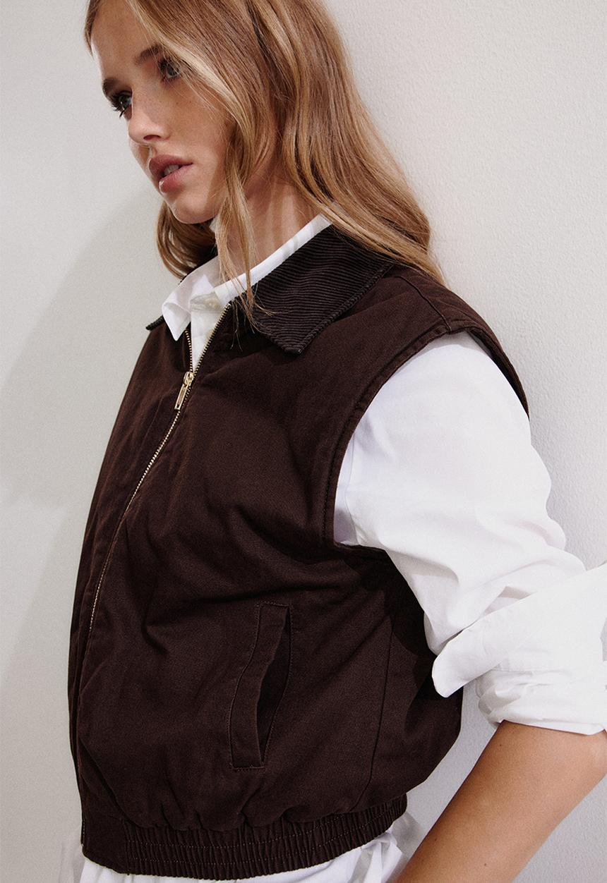 H&M - Corduroy-collar gilet - dark brown