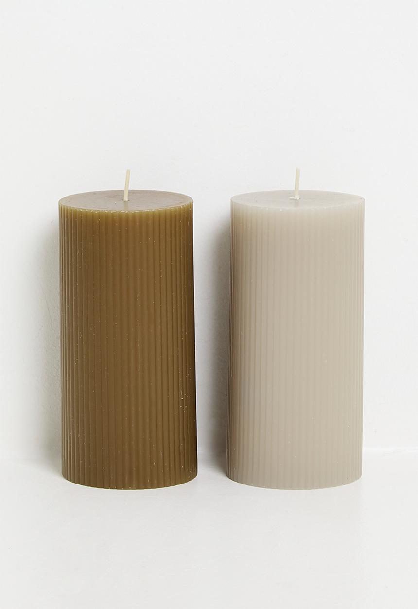 H&S - Roma Ribbed Pillar Candle - Mud