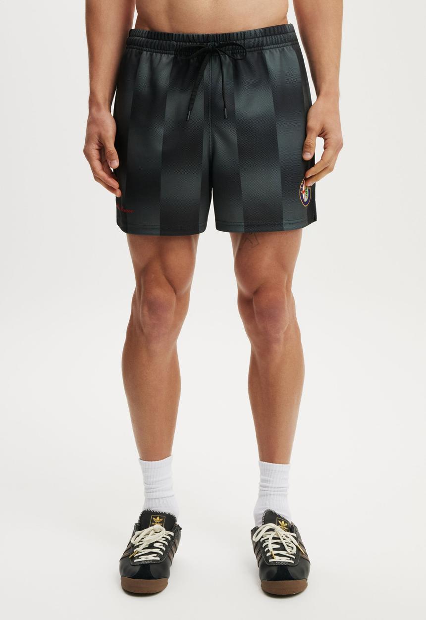 Cotton On - Alfa Romeo Soccer Short - Black