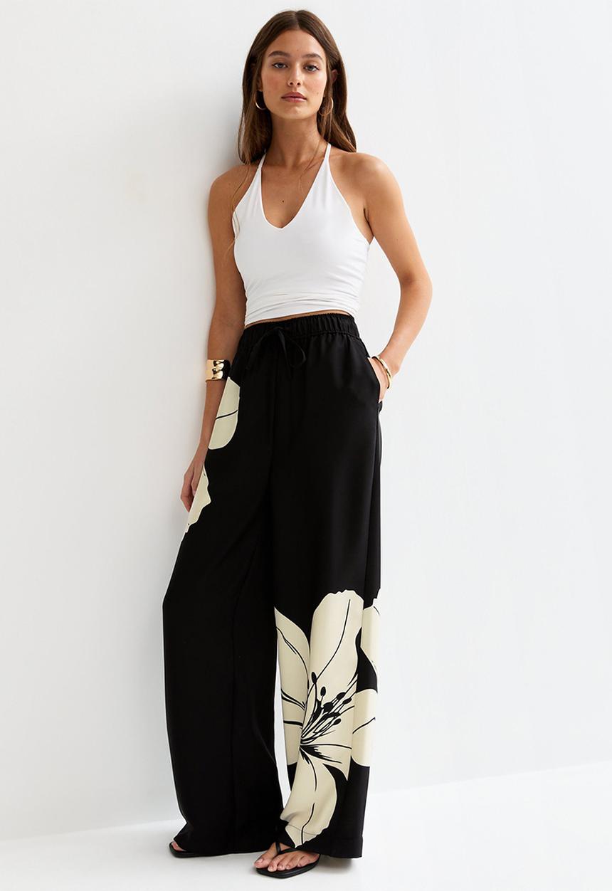 New Look - St lily large floral goya wide leg trousers - black