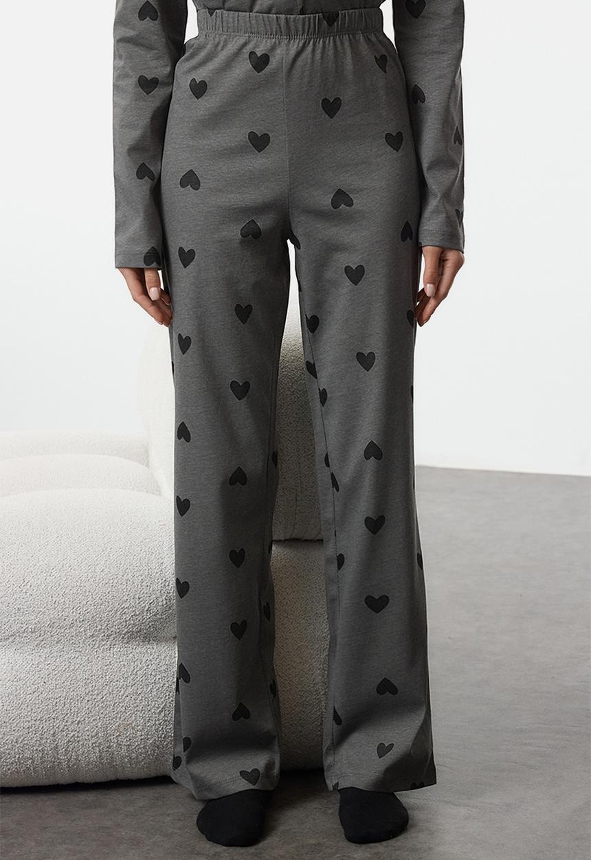 Trendyol - Heart Patterned Knitted Pajamas Set - Gray