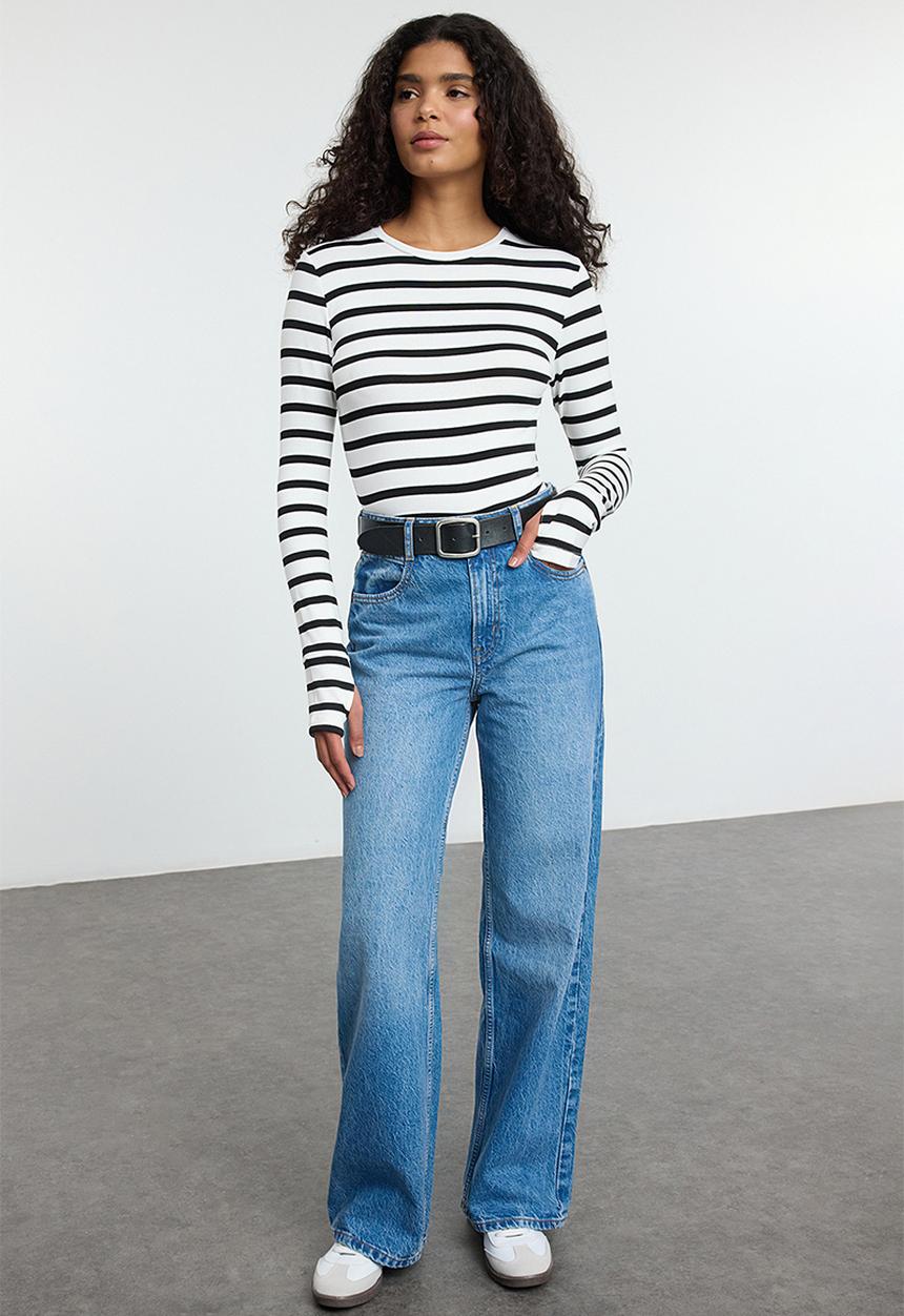 Trendyol - Striped Blouse with Flexible Viscose Fabric - Black & Ecru