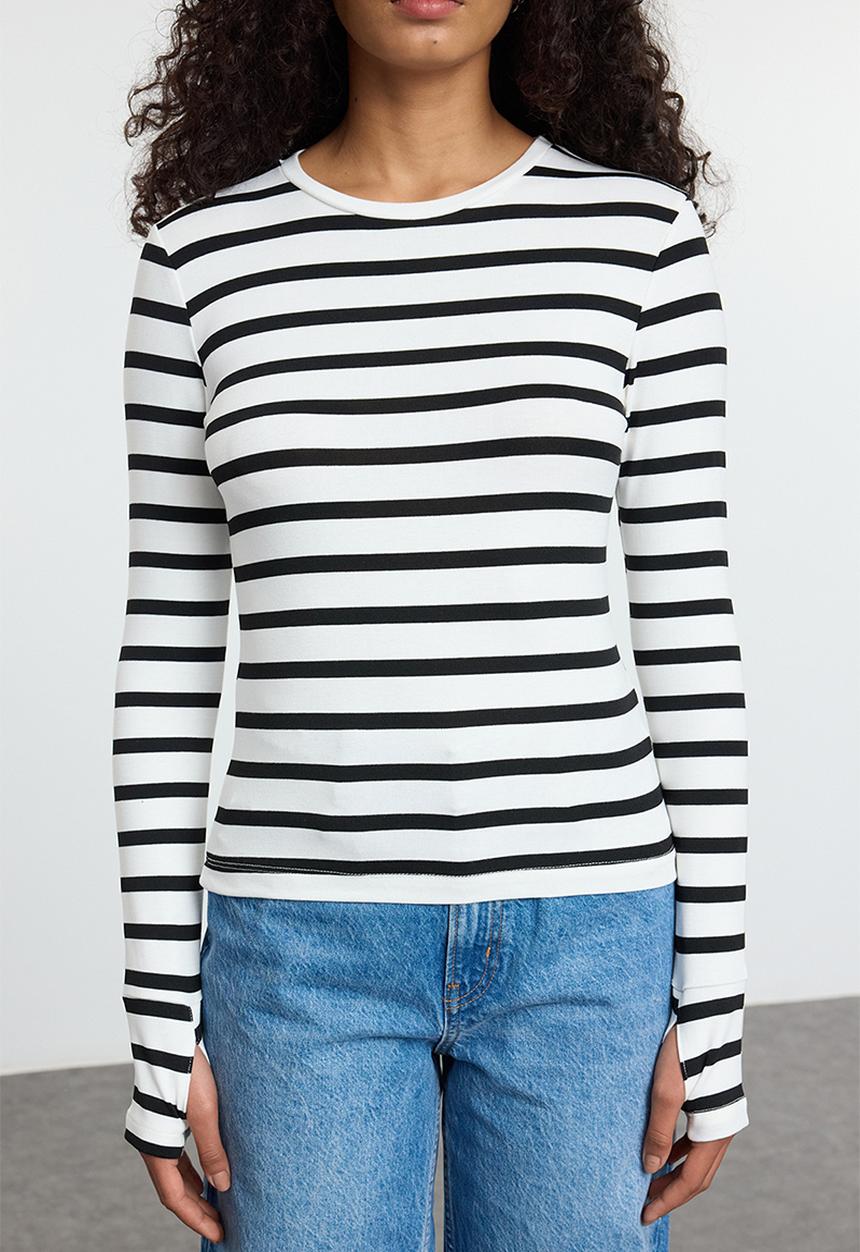 Trendyol - Striped Blouse with Flexible Viscose Fabric - Black & Ecru