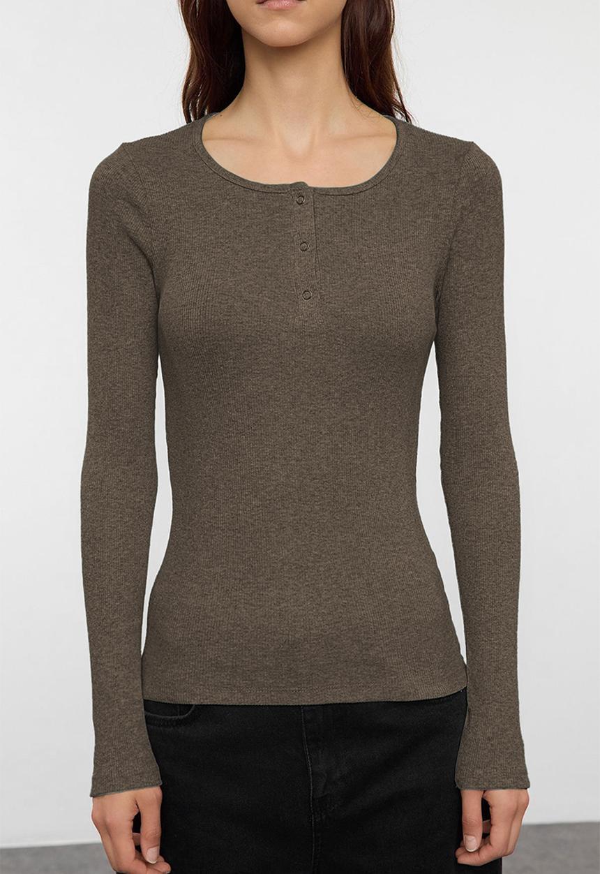 Trendyol - Snap Fastener Fitted/Bodycon Ribbed Stretch Knit Blouse - Mink