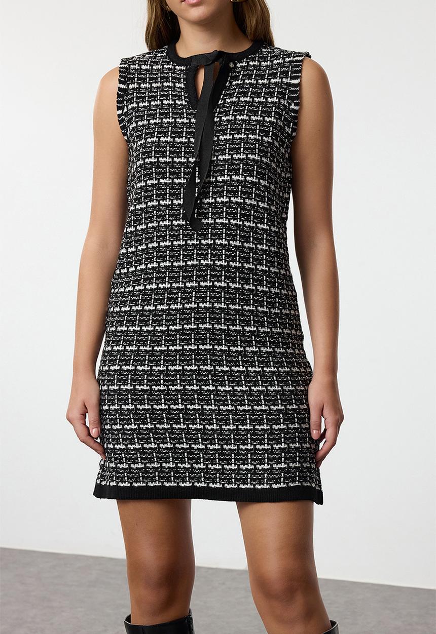 Trendyol - Textured Short / Mini Knitwear Dress - Black