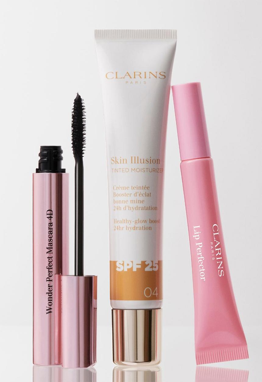 Clarins - Skin Illusion Tinted Moisturizer SPF 25  Natural Radiant Coverage - 04